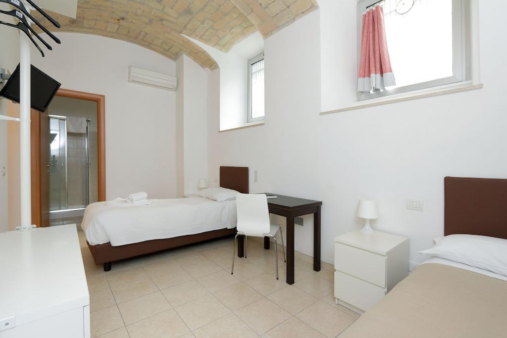 רומא Vatican Rooms Guest House חדר תמונה